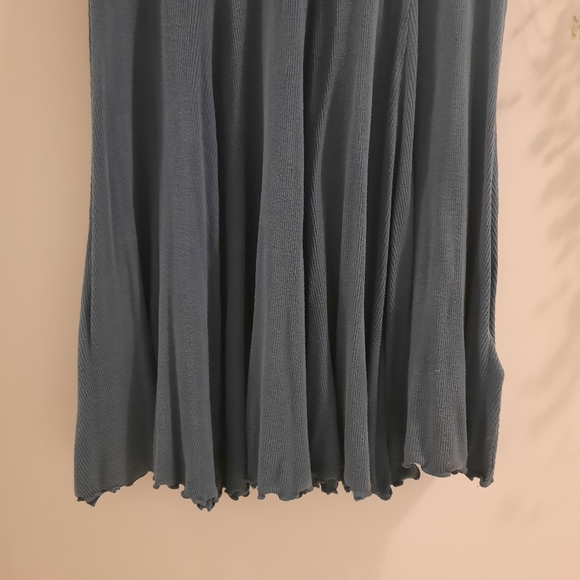 Kimchi Blue Ribbed A Line / V neck dress - Picture 4 of 6